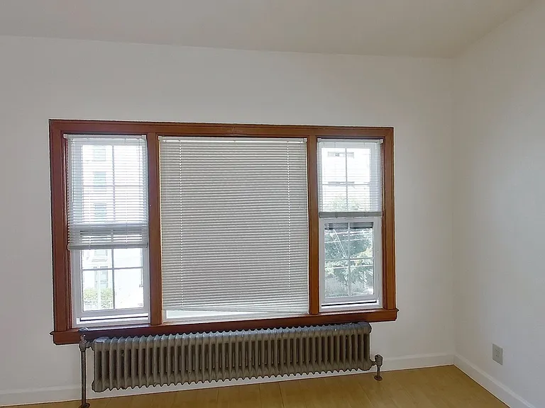 2644 Dwight Way — Photo 9