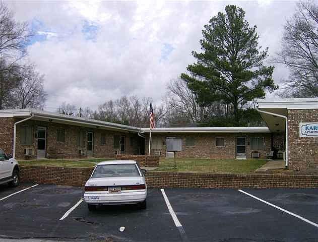 1st image of 708 Stanley Ave #4
