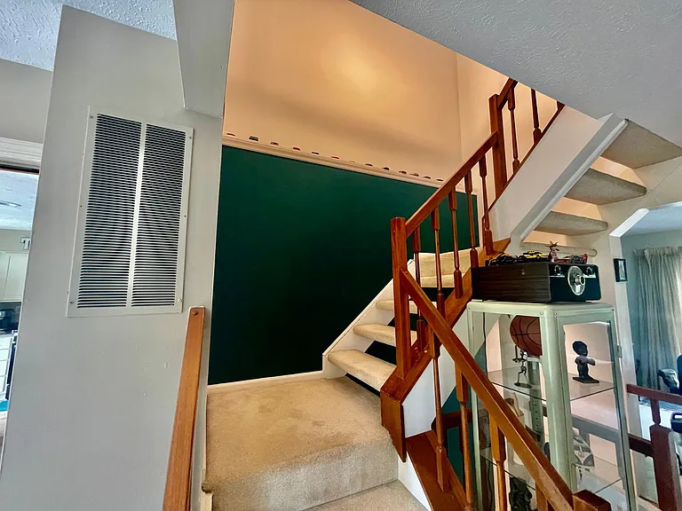 425 Parkridge Ln — Photo 13