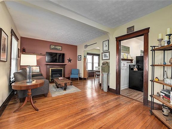 5th image of 3821 Dawning Ave