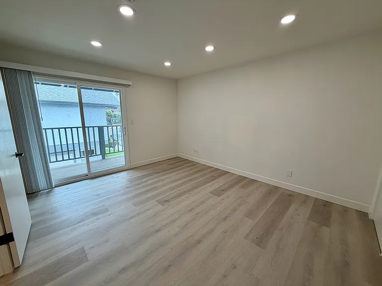 1715 Firvale Ave — Photo 8