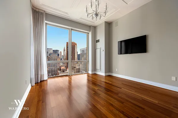 Rented by Warburg | media 30