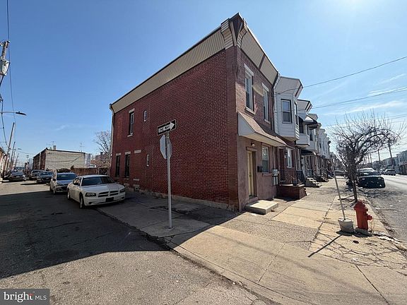 2nd image of 2255 E Clearfield St