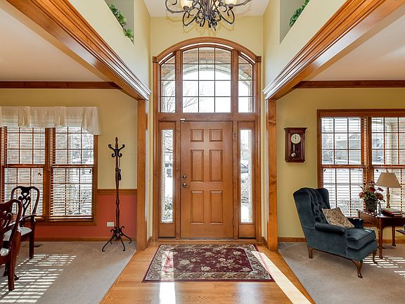 3rd image of 953 Academy Ln