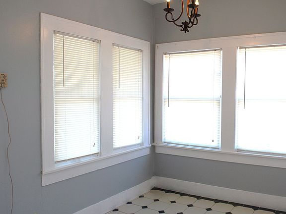 4th image of 1709 Pearl Ave