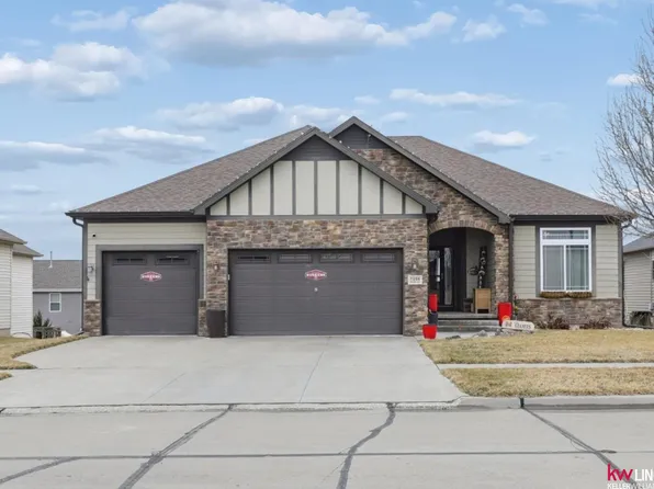 7256 Rutha Ln, Lincoln, NE 68516