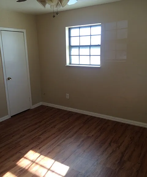 608 Charles Ave — Photo 7