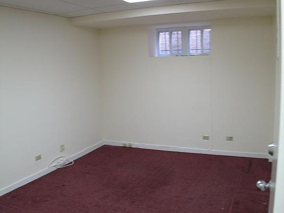 5th image of 3257 N Sheffield Ave Ste 118
