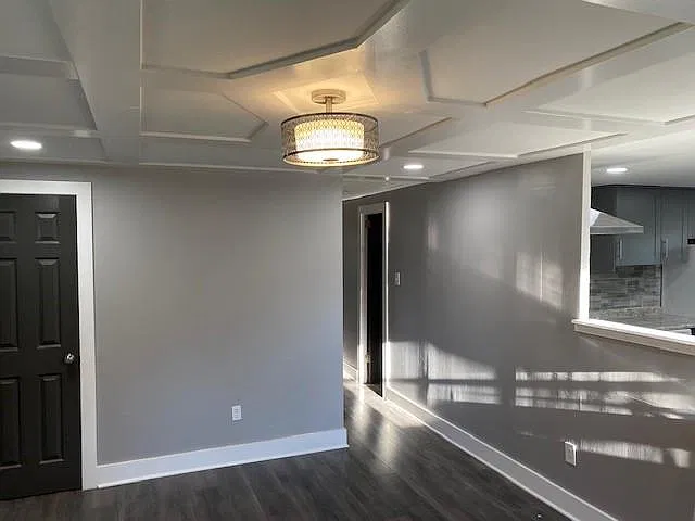 1904 Shelley Dr — Photo 2