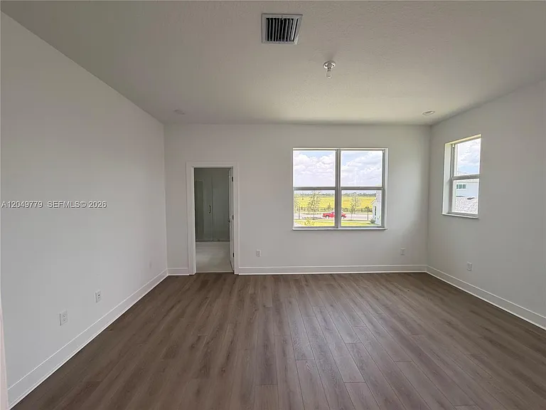 881 SW Bushel Trl — Photo 17