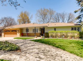 250 E Lahon St, Park Ridge, IL 60068