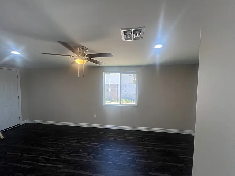 5701 N 45th Dr — Photo 5