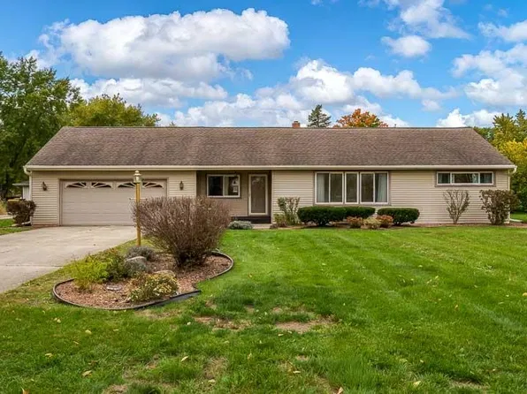 1114 Dorr Rd, South Beloit, IL 61080