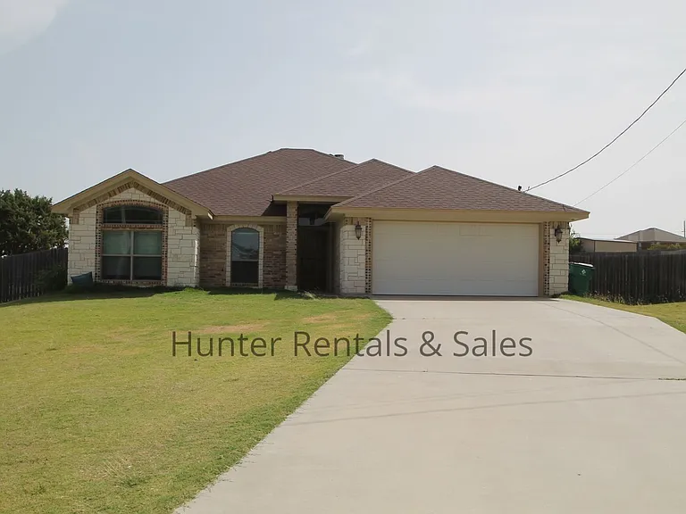 1104 Wren Cir — Photo 2