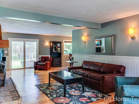 3rd image of 393 Pebble Beach Dr SE