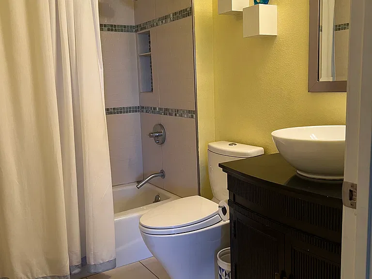 150 Ocean Park Blvd #423 — Photo 7