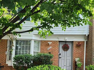 1010 Temple Ct, Sterling, VA 20164