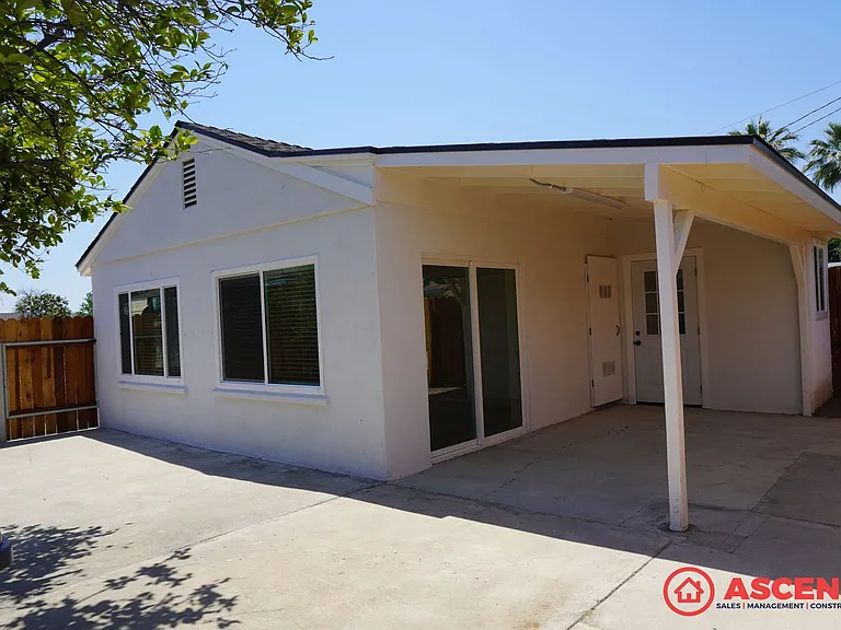 1916 Talisman Dr — Photo 16