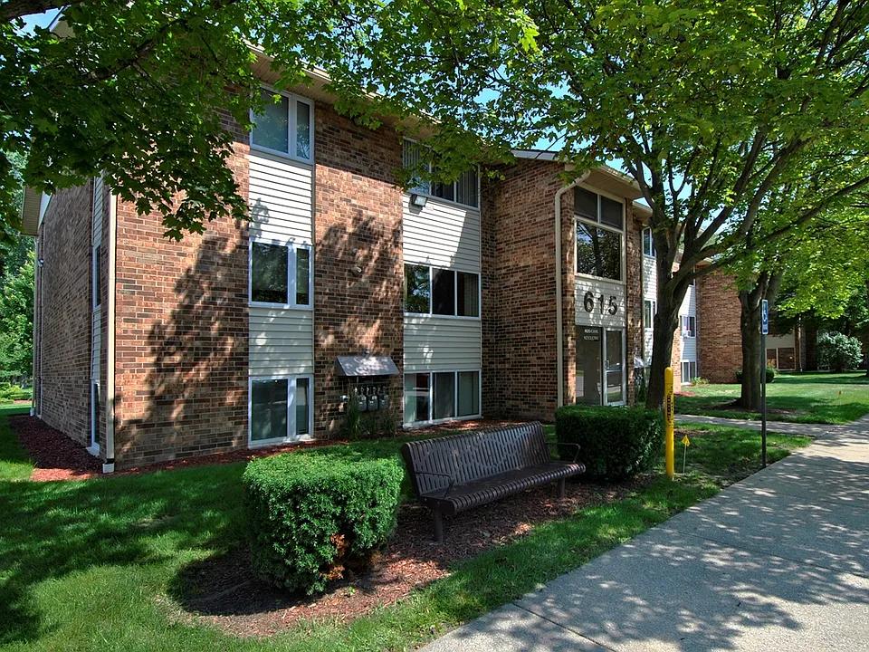 Bluewater Townhouses