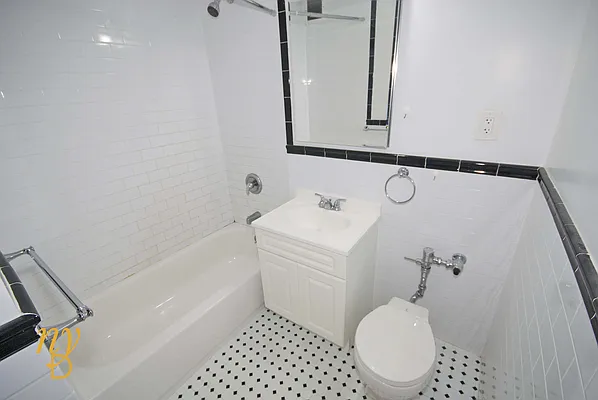 Rented by New York Dwellings LLC | media 24