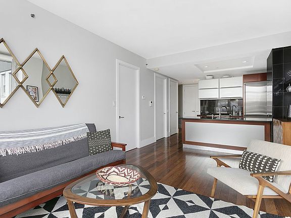 2nd image of 30 Bayard St APT 5E