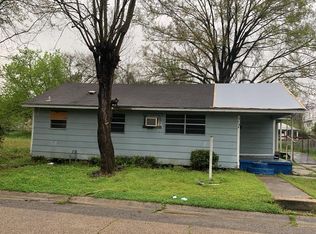 1107 Spriggs St, Laurel, MS 39440