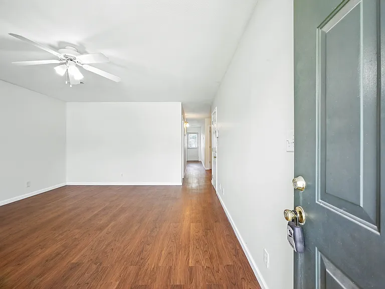 256 Executive Ave #A — Photo 11