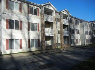 5208 University Commons Dr, Star City, WV 26505