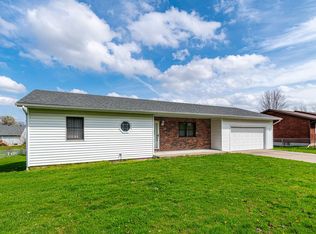 1102 Ashton Cir W, Fulton, MO 65251
