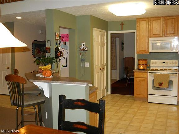 5th image of 106 Weatherstone Dr NW