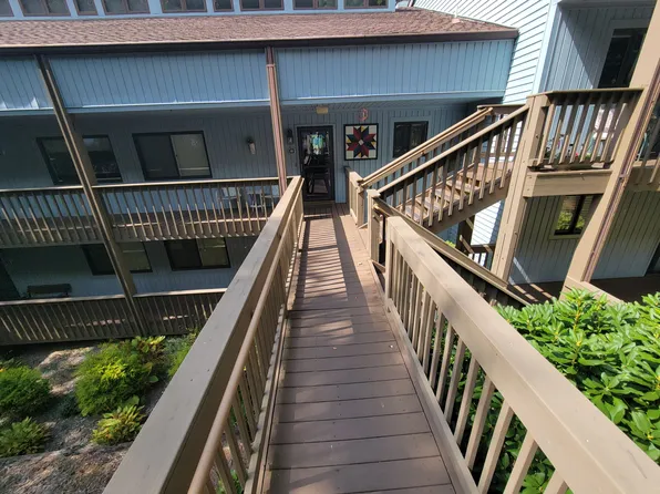 87 Willow Rd APT B10, Waynesville, NC 28786