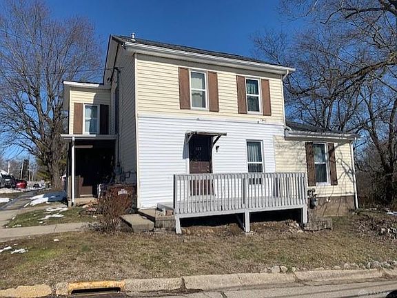 4th image of 106 N 4th St