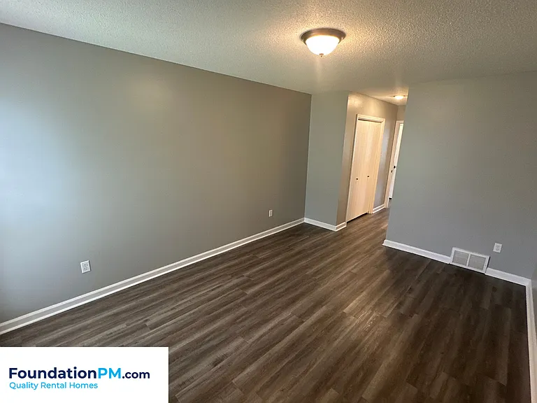 2293 Hometown Dr — Photo 13