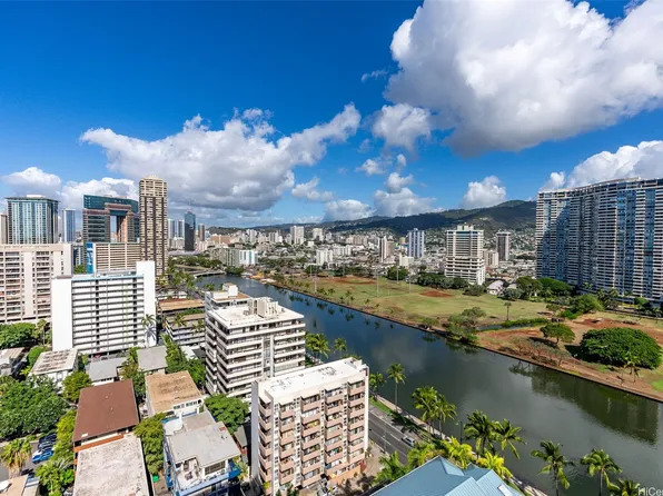 440 Olohana St APT 2108, Honolulu, HI 96815