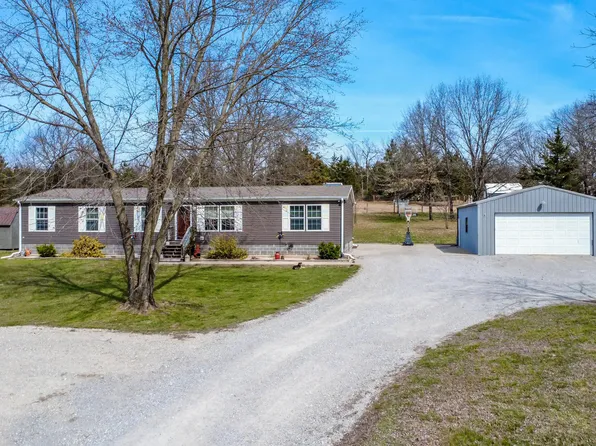 3211 W Harper Rd, Clark, MO 65243