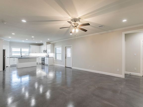 5th image of 704 Wind Sail Ct