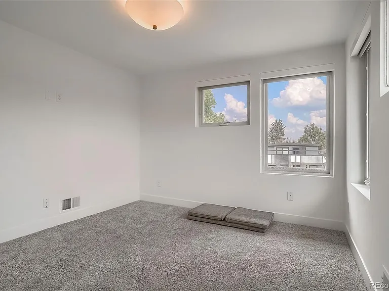 3445 Wyandot St — Photo 13