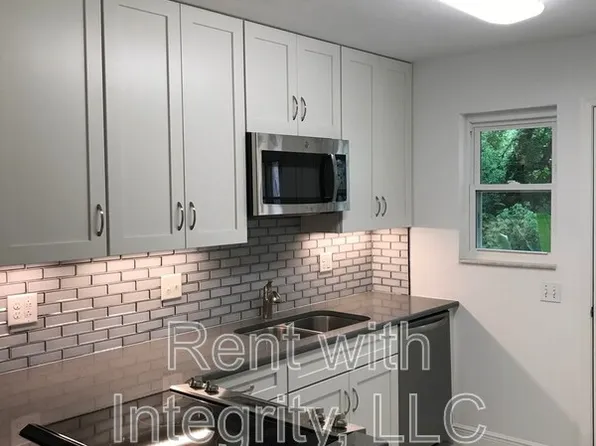 1502C Pullen Rd, Tallahassee, FL 32303