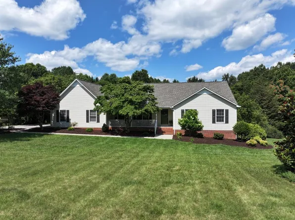 2652 Golf Club Rd, Danville, VA 24540