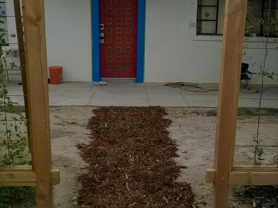 2nd image of 534 W 17th St