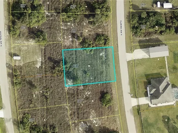 750 Fleming Ave S, Lehigh Acres, FL 33974