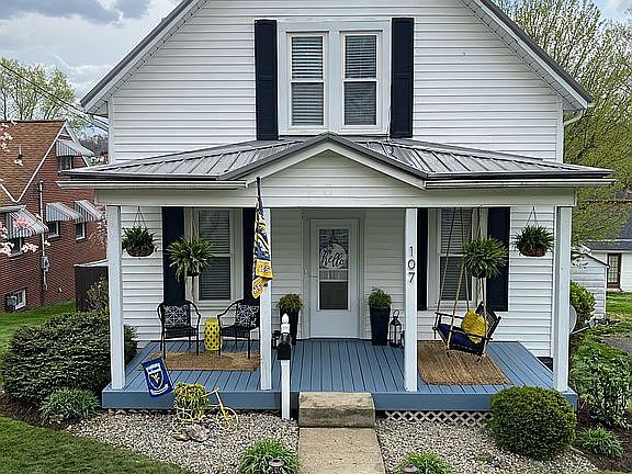 3rd image of 107 Edison St
