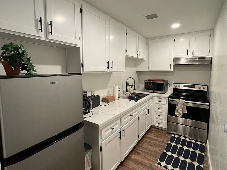 510 N Villa Ct #100 — Photo 4