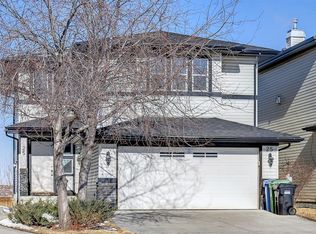 25 N Panamount Cres NW, Calgary, AB T3K5L7