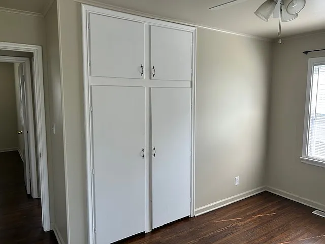 1504 E 49th Pl — Photo 16