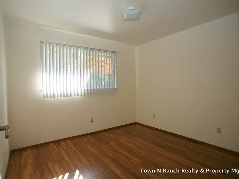 831 David Dr — Photo 7