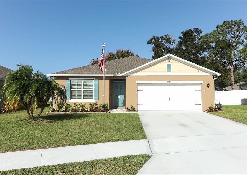 1st image of 2921 Canary Ln