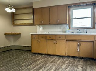 2220 1st Ave #2, Hibbing, MN 55746