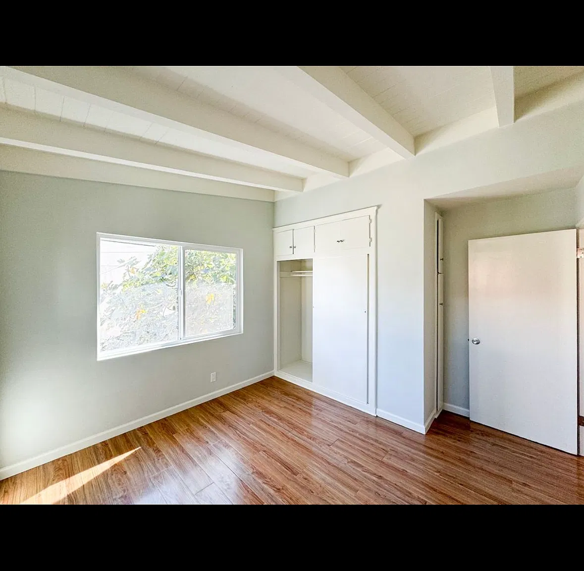 2 bed, 800 sqft, $1,000 — Photo 1