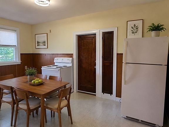 3rd image of 109 Green Hill Pkwy #1